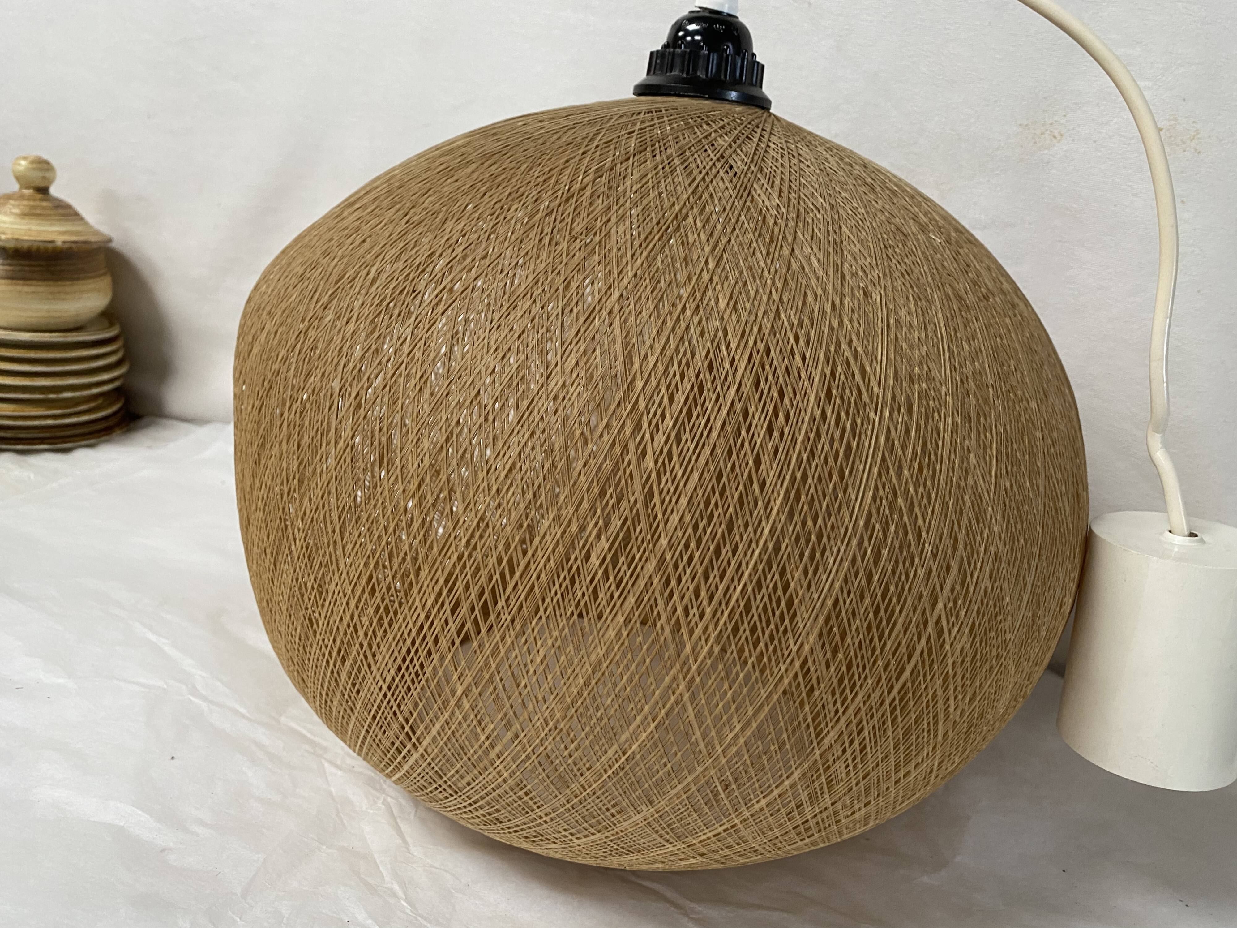 Suspension vintage en fil de nylon