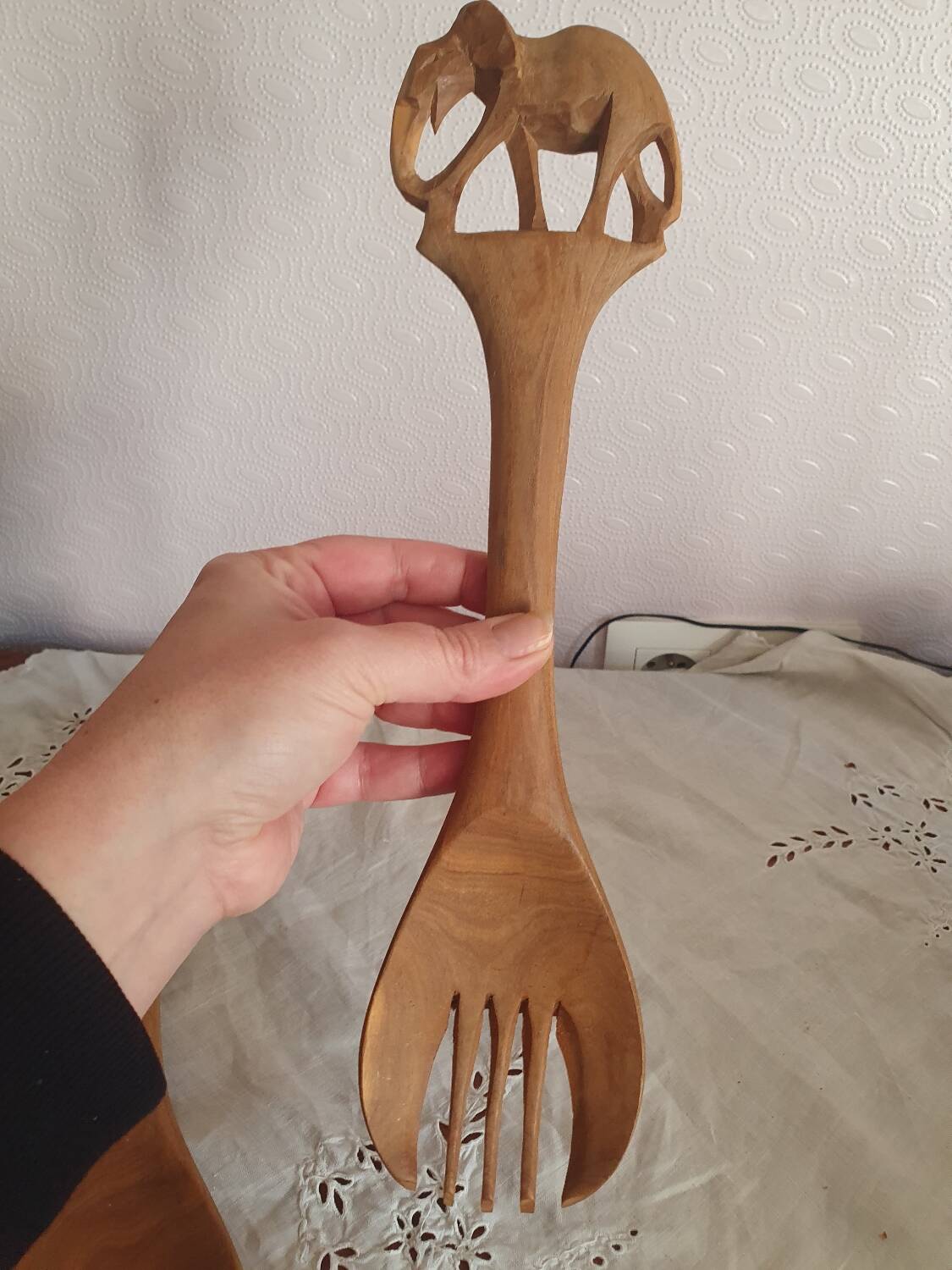 Couverts de service n bois sculpté art populaire vintage
