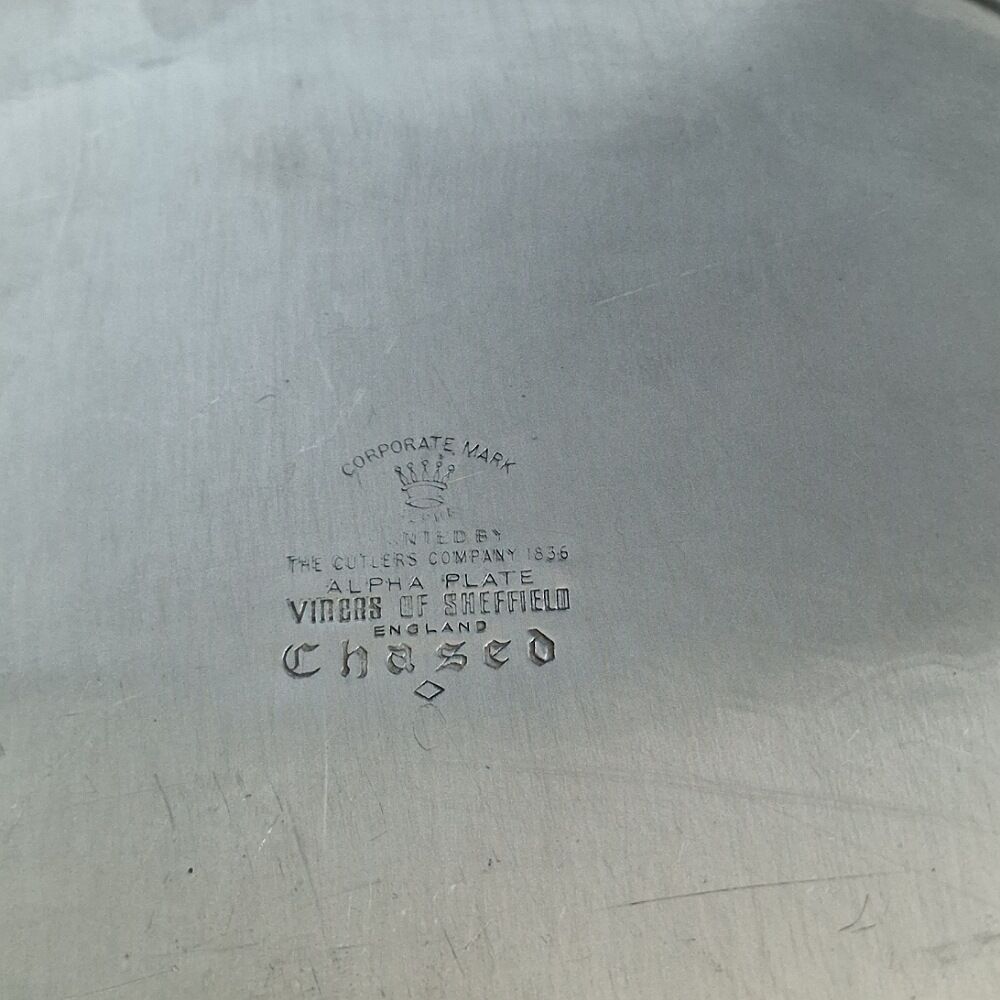 Old English silver metal top