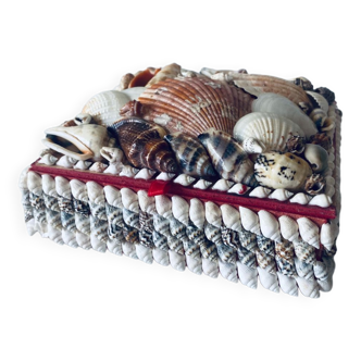 Jewelry box ancient decoration real shells