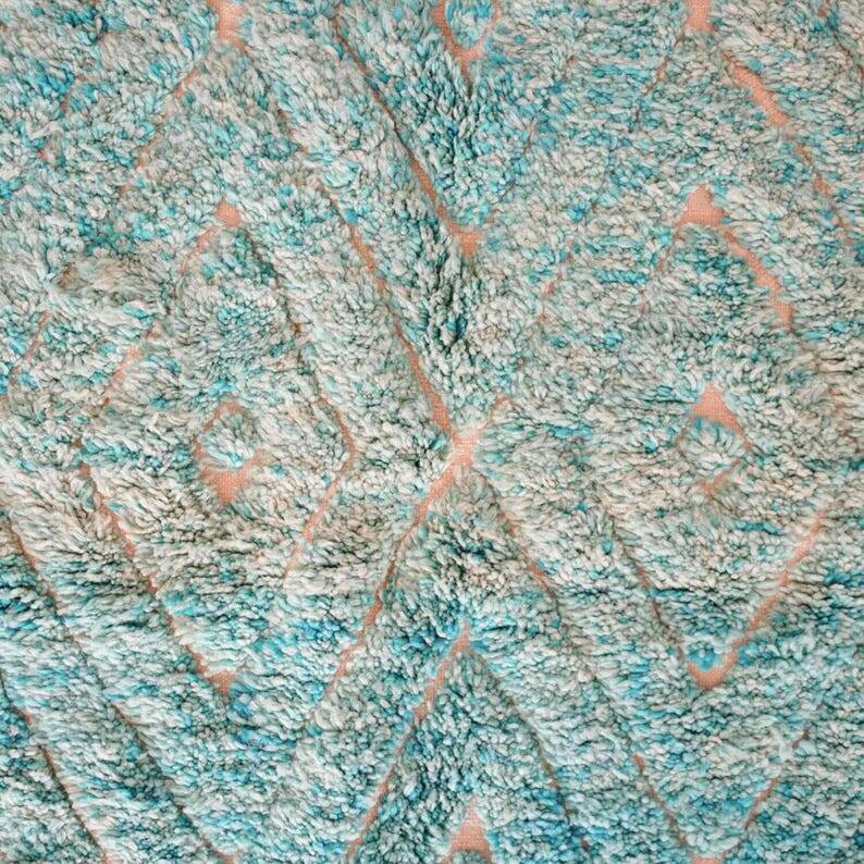 Tapis bérbere marocain décoré taille 260cmx160cm