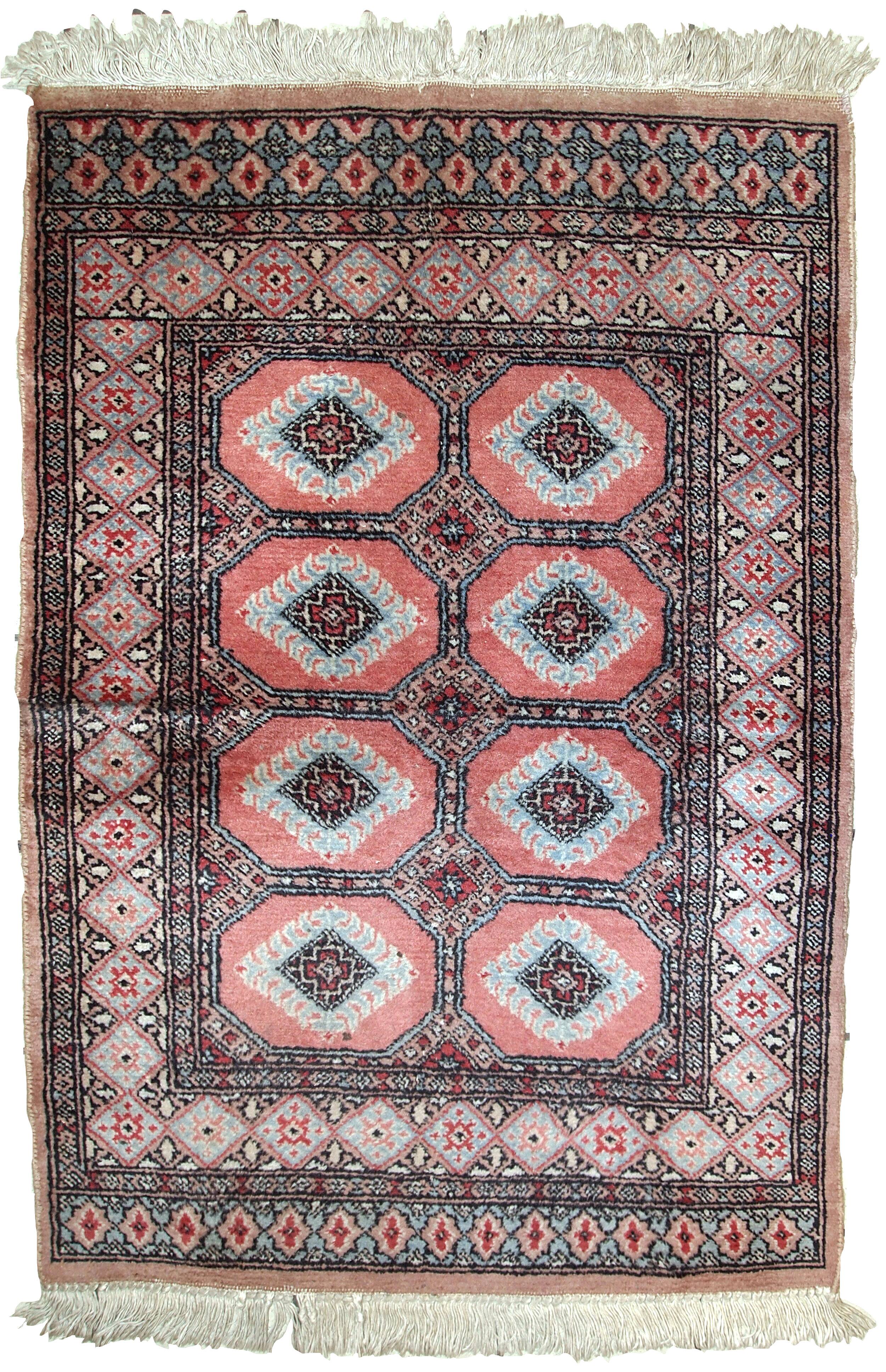 Tapis vintage fait main Bukhara en laine rose et bleu ciel (81cm x 118cm)