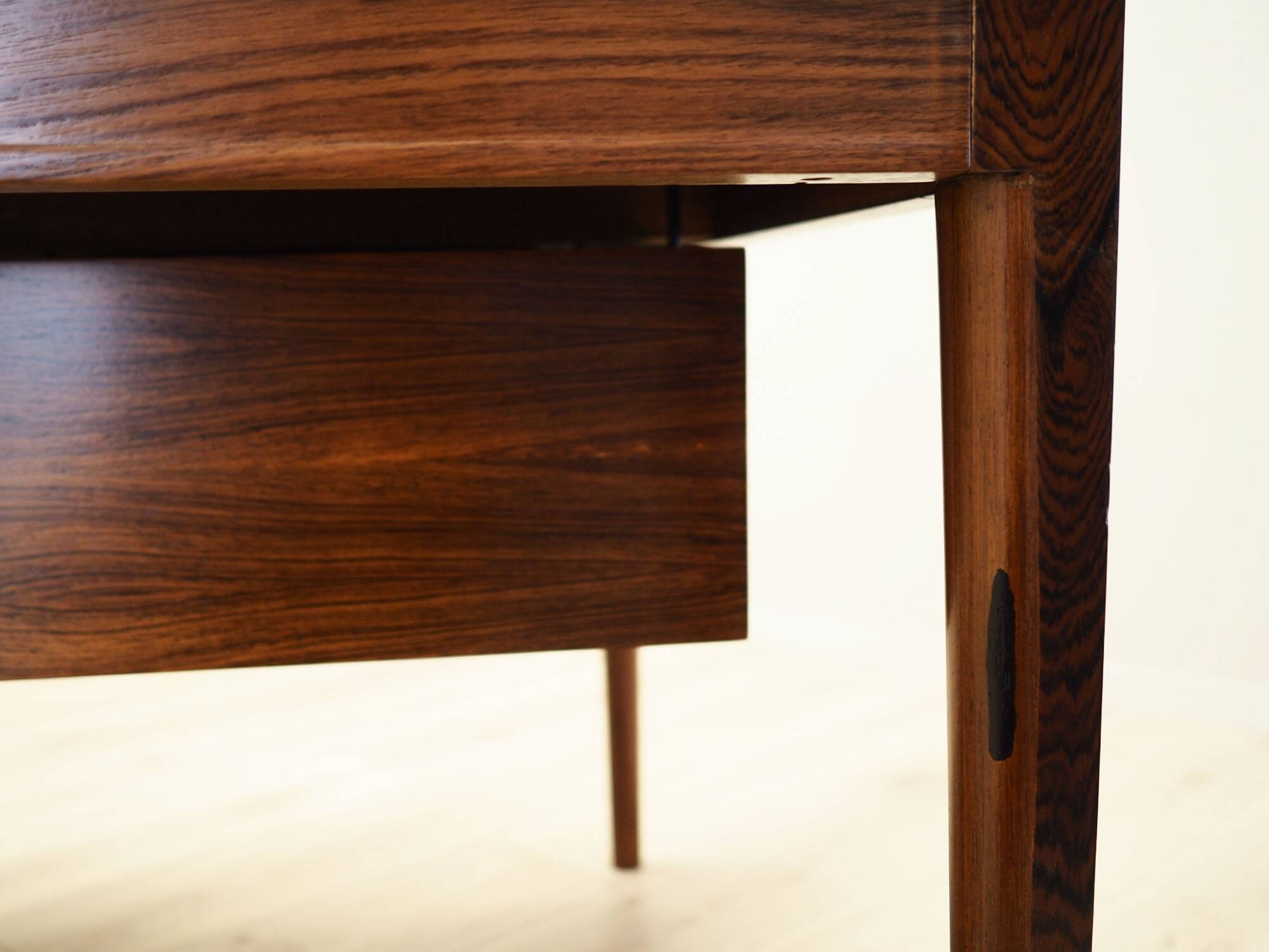Diplomate rosewood desk, 1970s, designer: Finn Juhl, France & Son