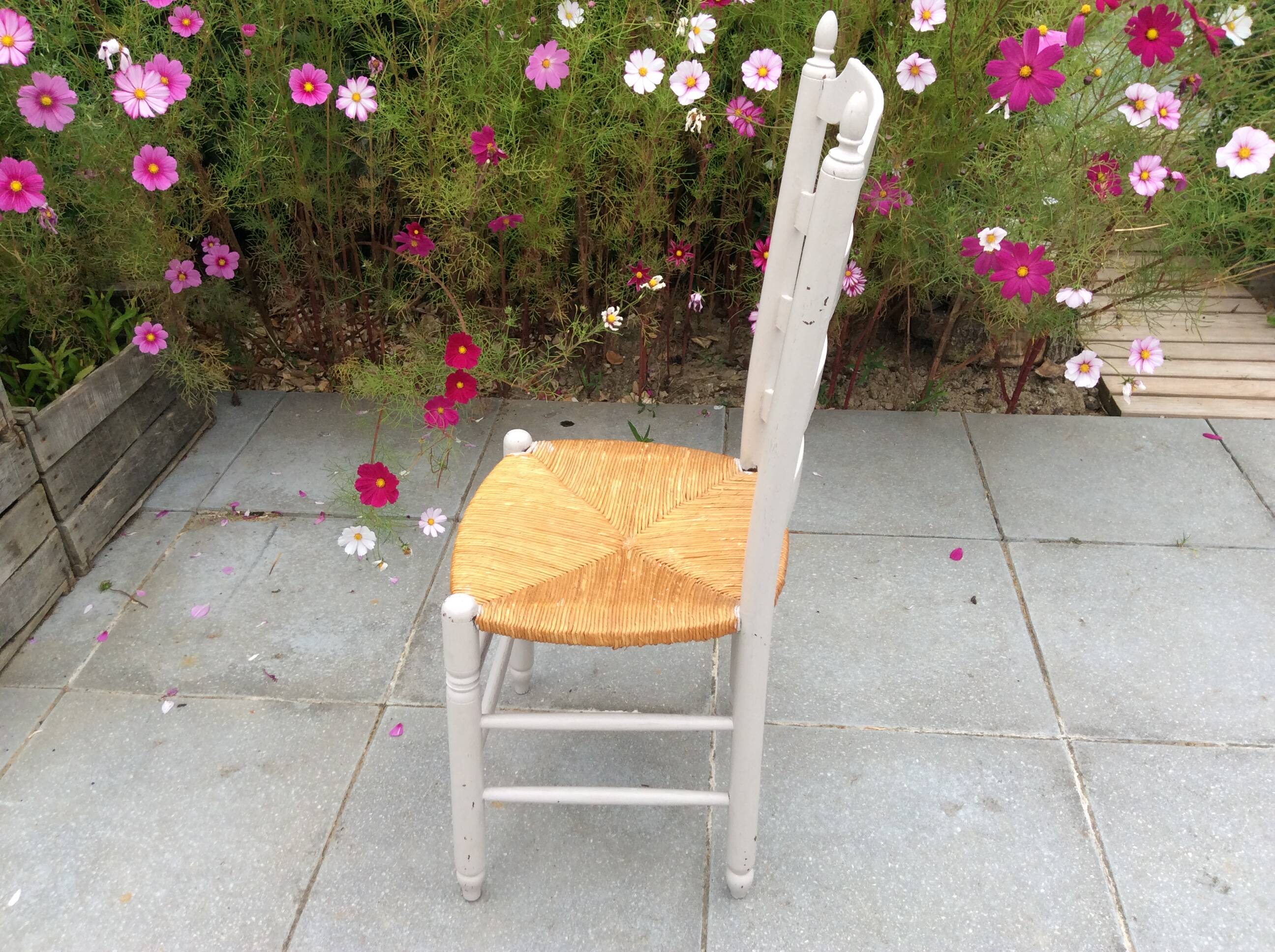 Straw chair