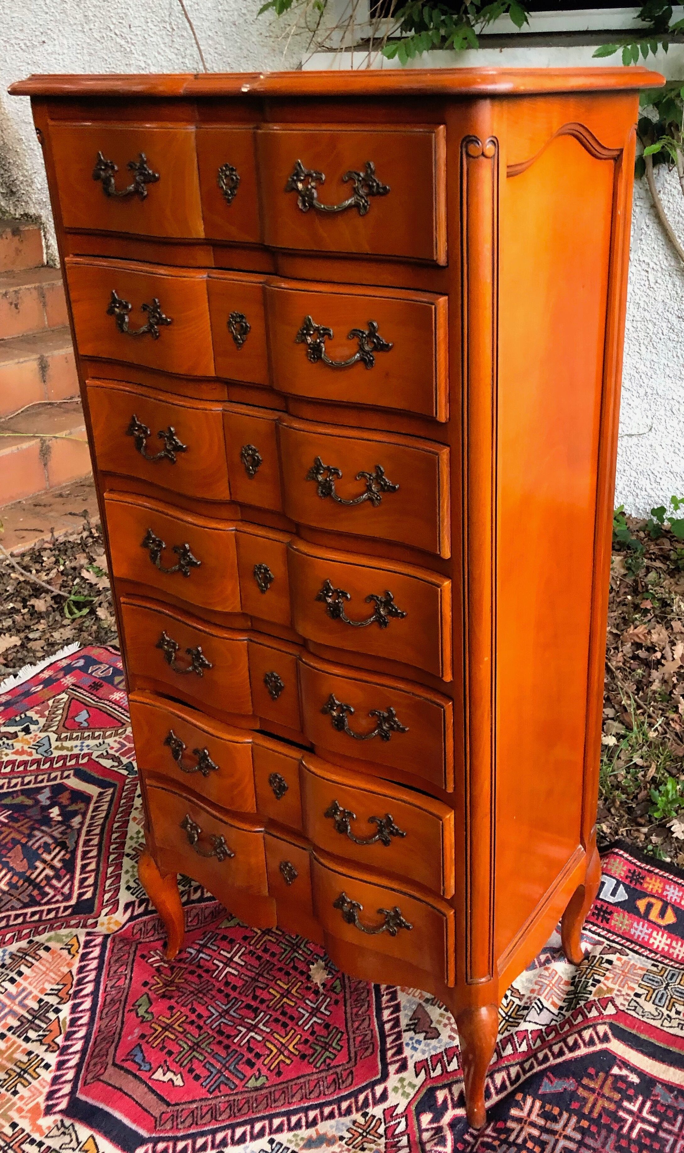 Semainier crossbow in curved wood