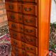 Semainier commode arbalète en bois galbé