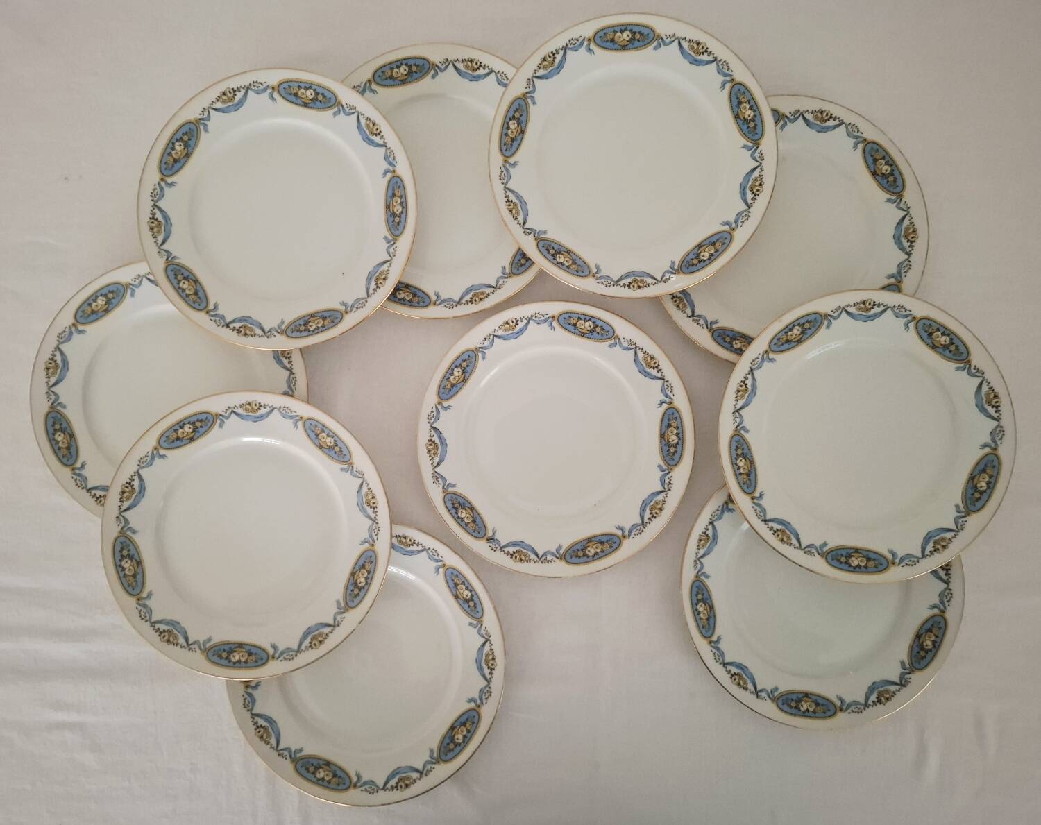Assiettes à Dessert en Porcelaine de Limoges