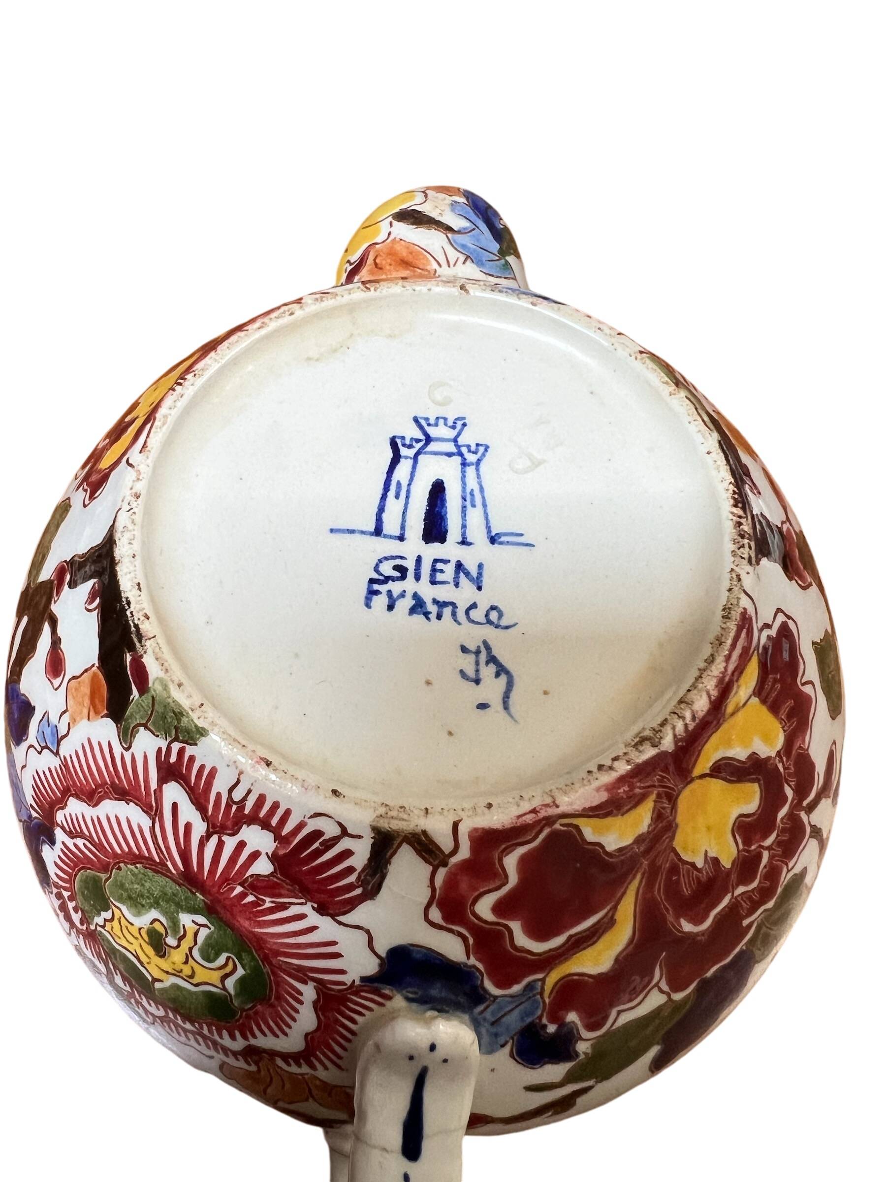 Gien earthenware tea set, peony decoration