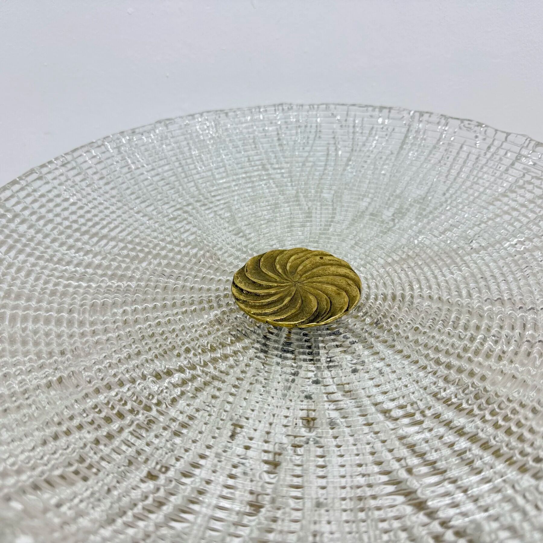 Mid-century design centrepiece crystal and brass bowl, 1960s