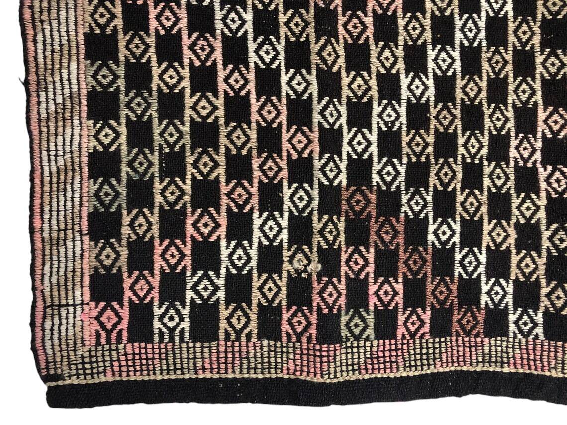 Tapis Kilim tribal pour la maison