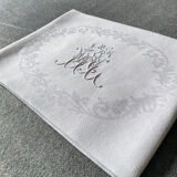 Service of 12 towels