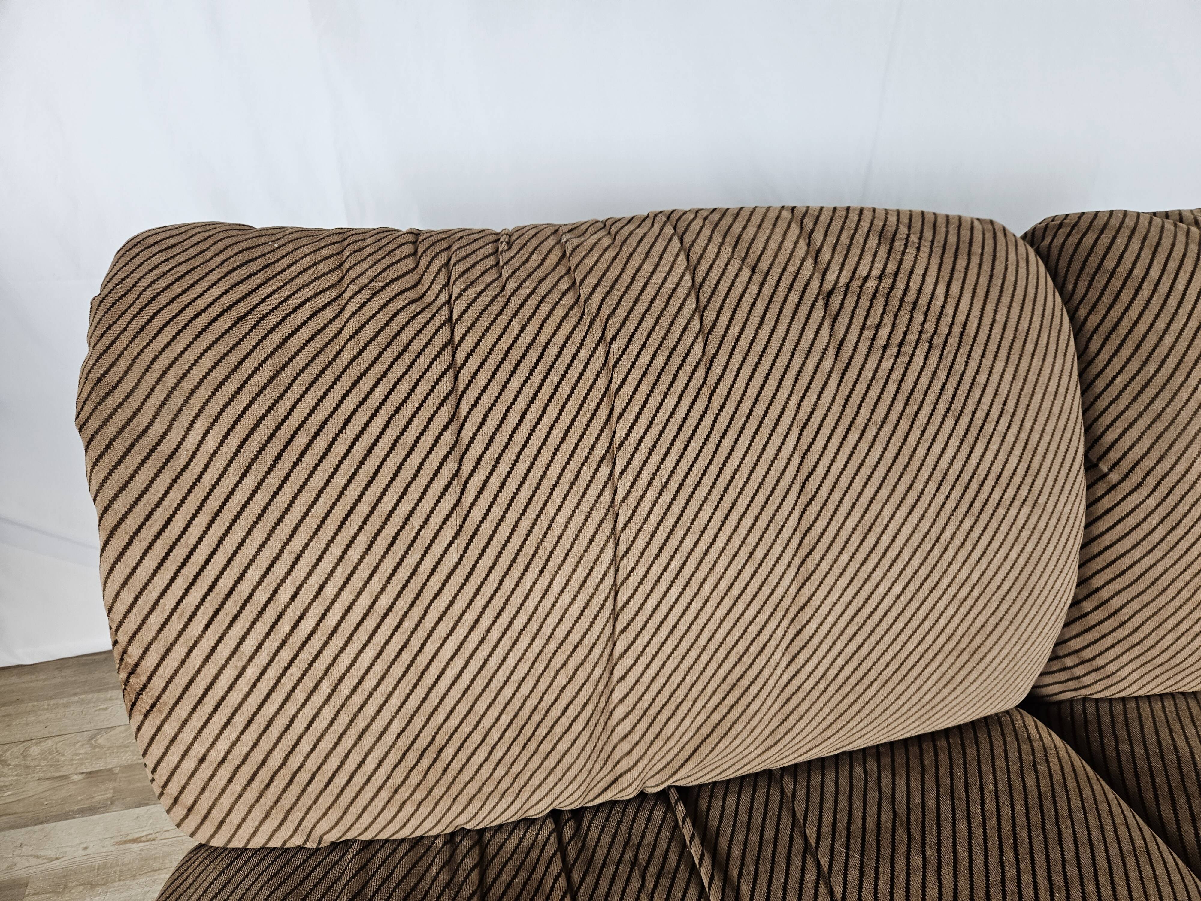 Five-seater corner modular sofa from 70s