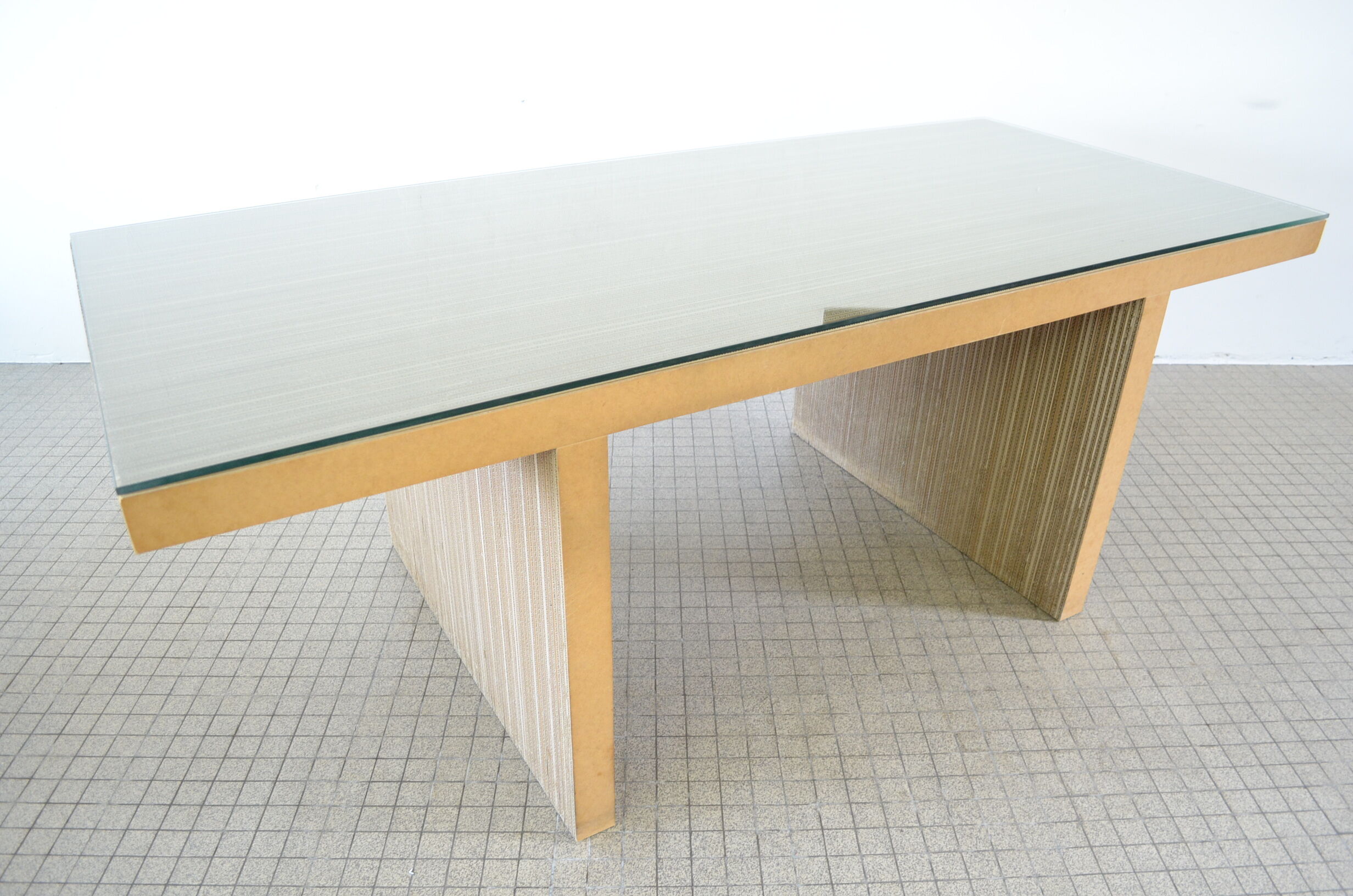 Vitra 'Easy edges' table by Frank Gehry 1972 vintage design