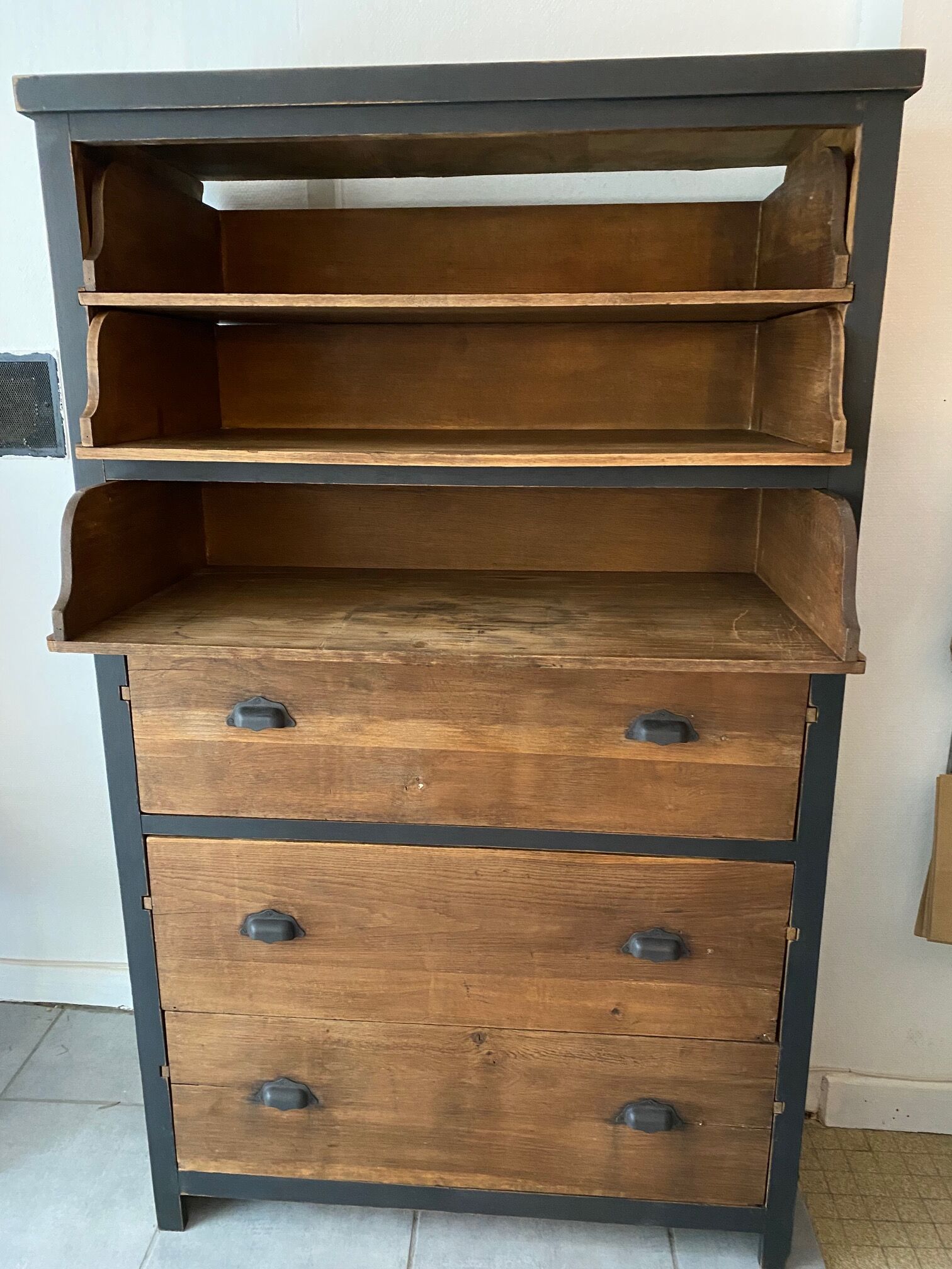 Meuble de mercerie