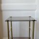 Tables d’appoint en verre et laiton