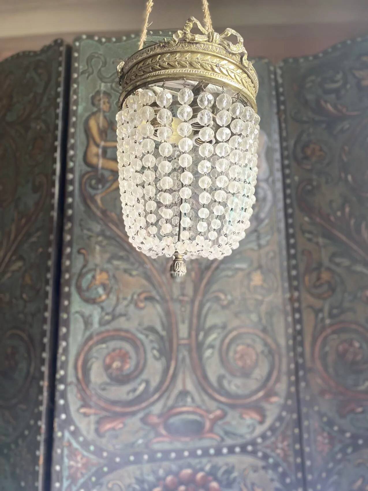 Lustre montgolfière Louis XVI – Bronze doré & pampilles – Époque 1900