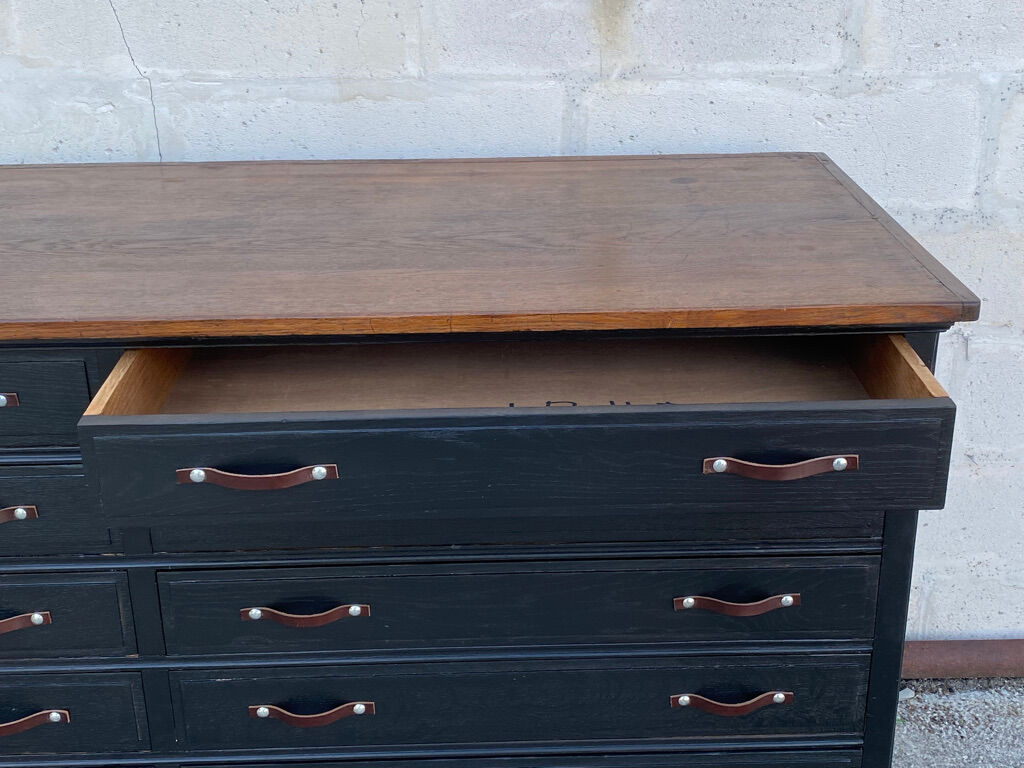 Drawer trade cabinet
