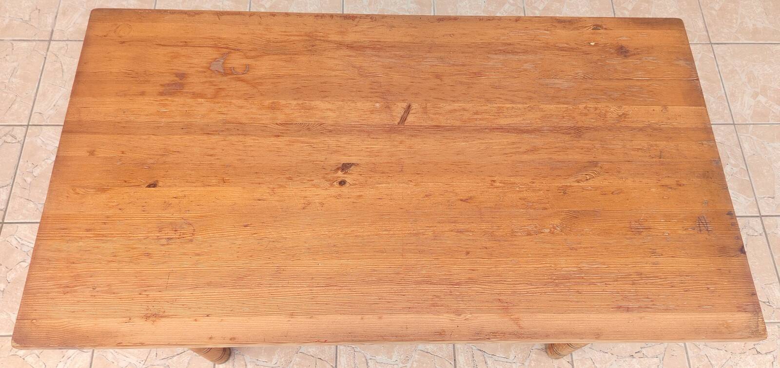 Vintage table in solid pine