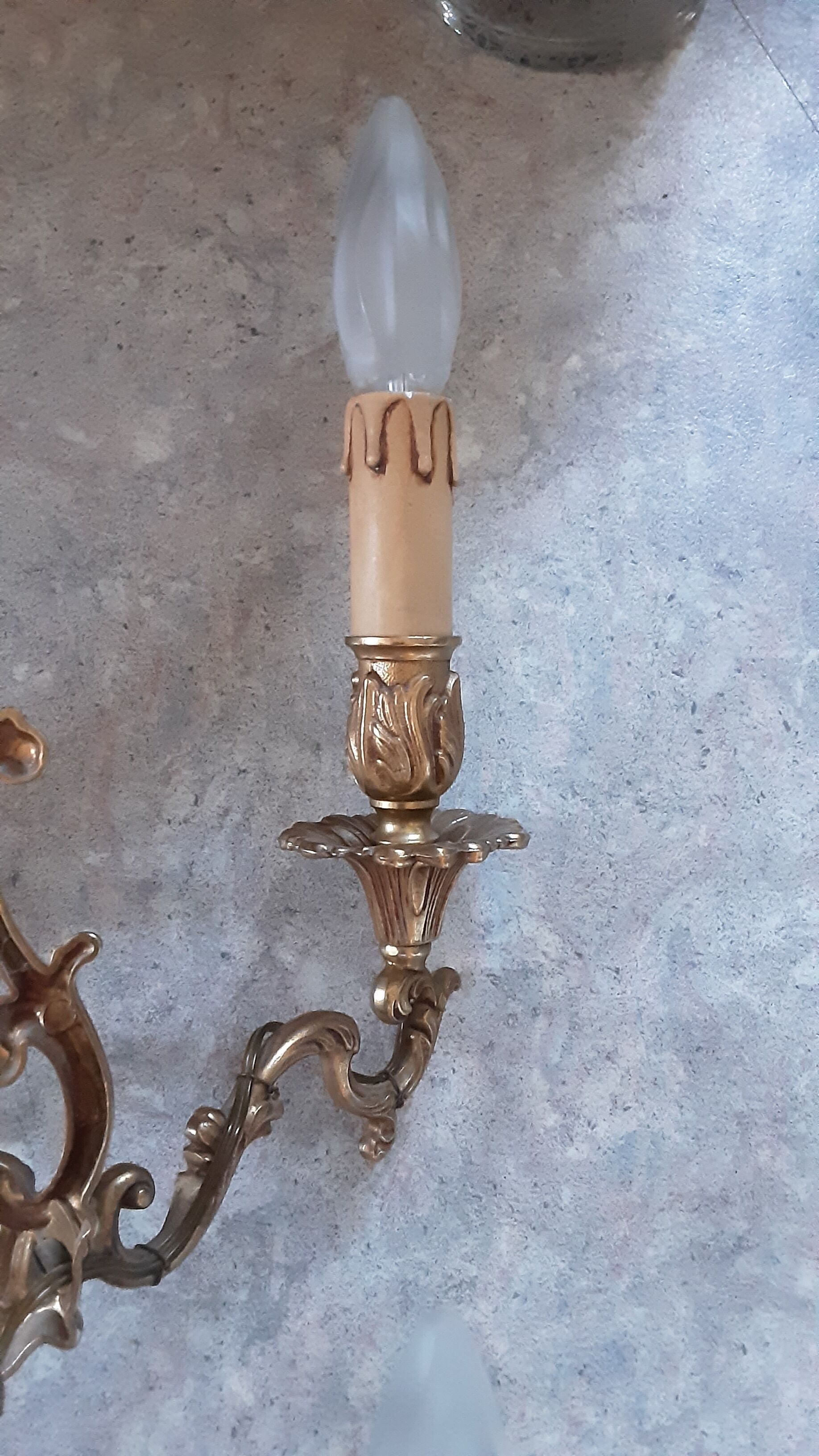 Pair of gold bronze appliques - year 60