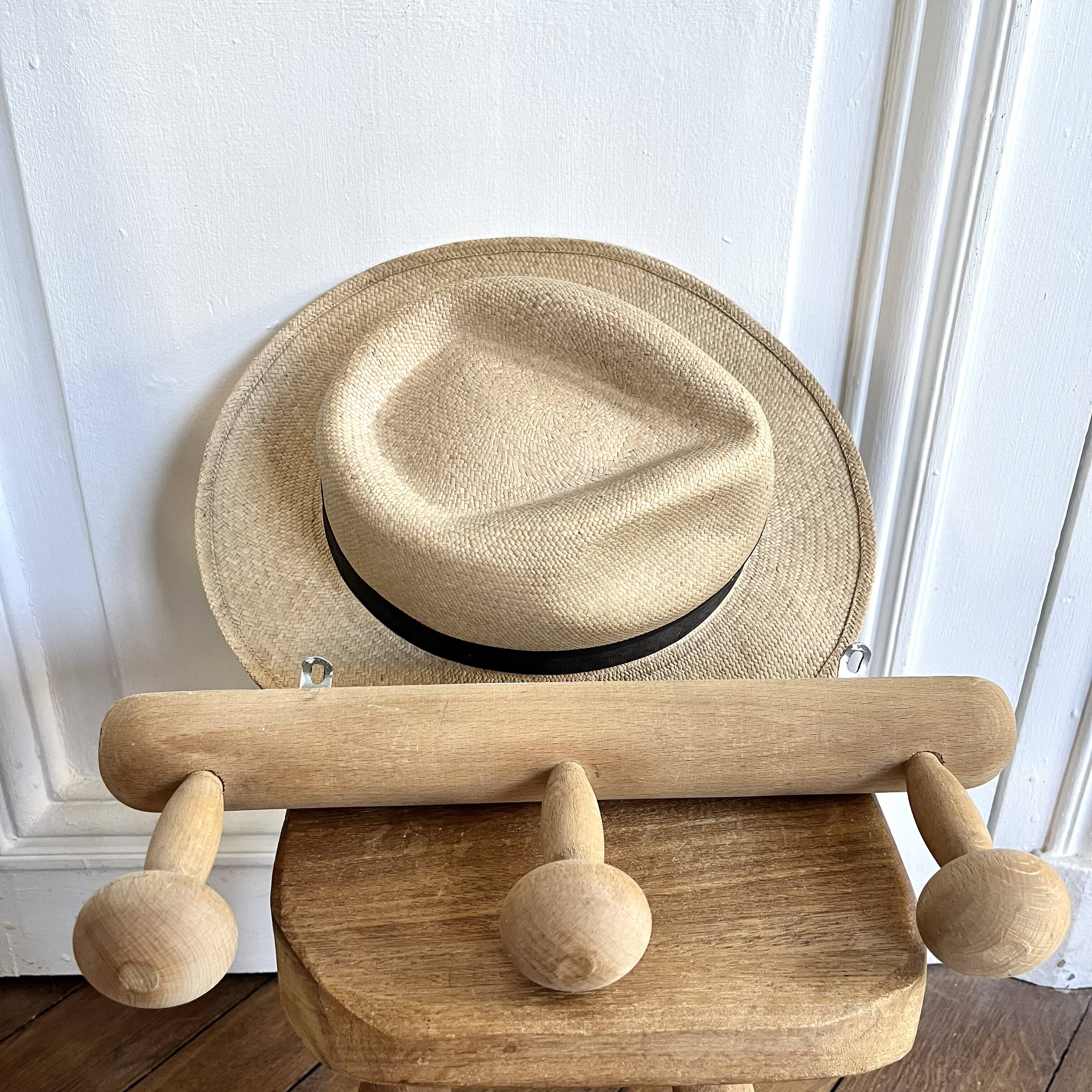 Vintage coat rack with 3 mushrooms