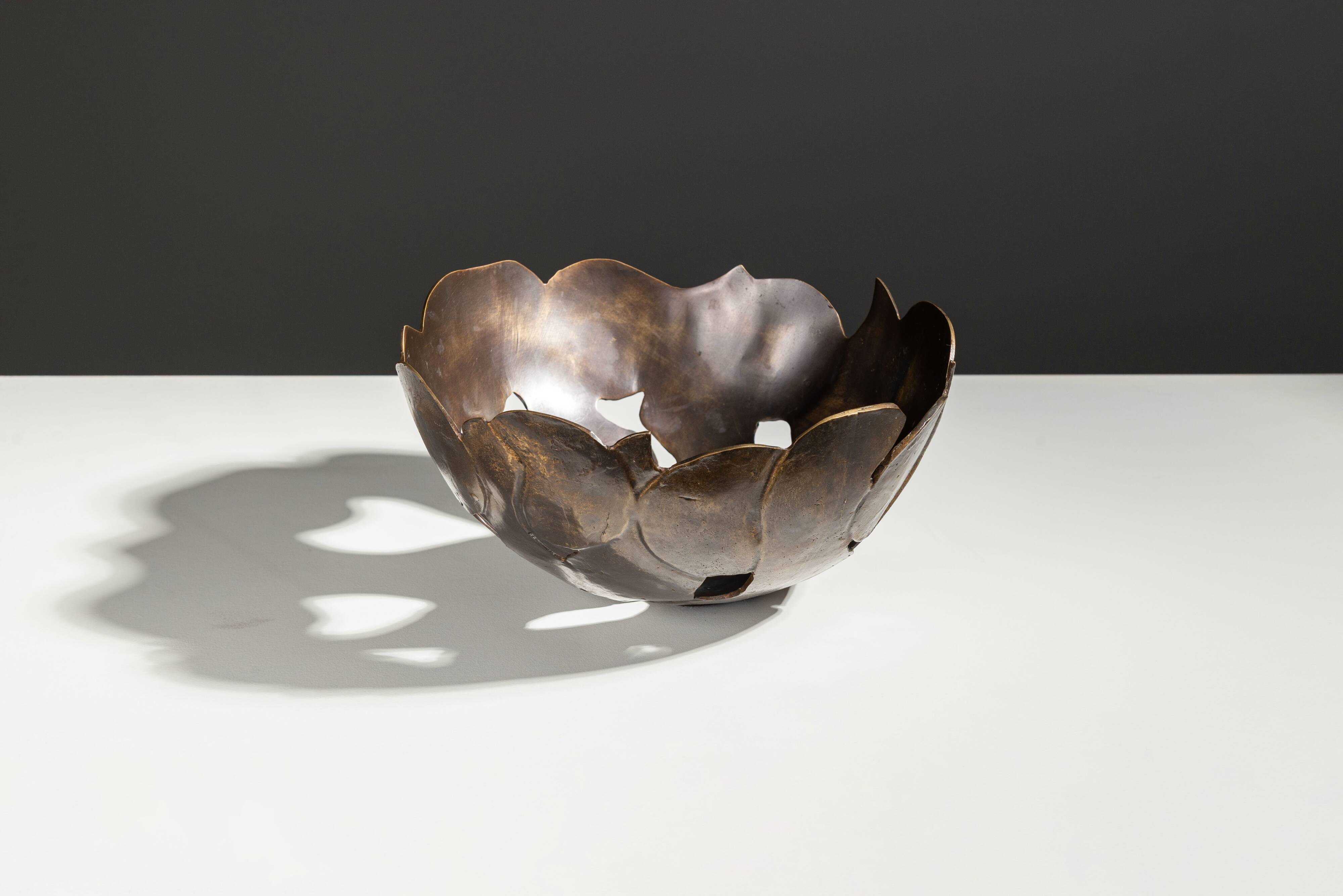 Solid brass decorated fruitbowl