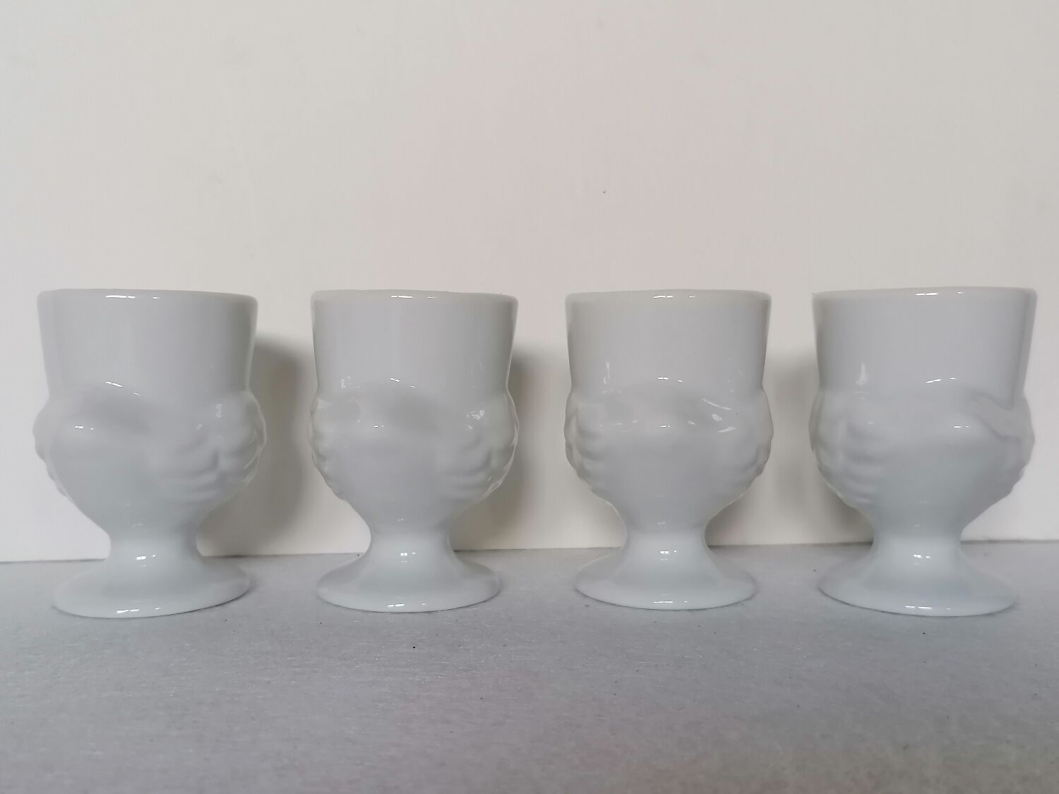 4 coquetiers poule porcelaine blanche