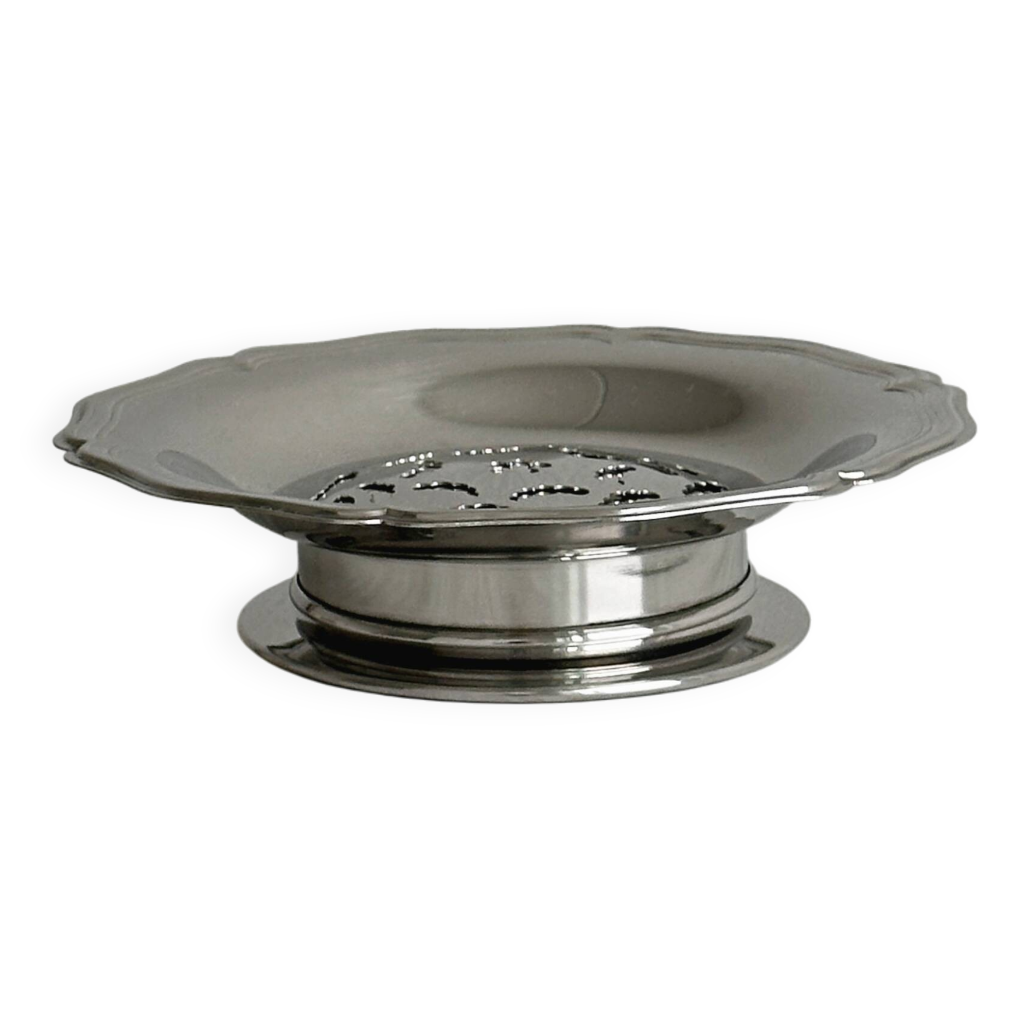 Shiny metal butter dish Coquillor