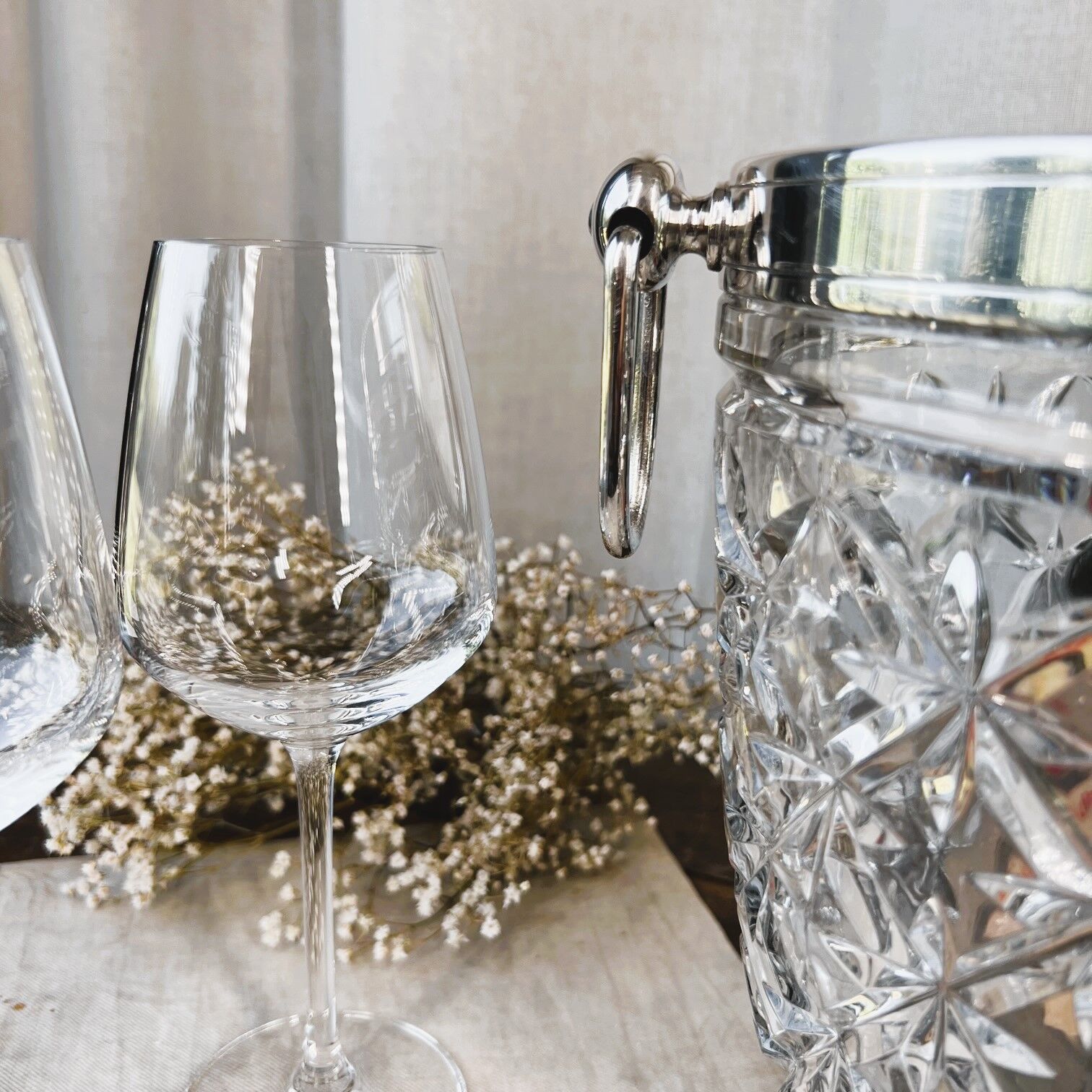 Champagne bucket in cut glass and stainless steel