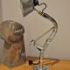Lampe articulée et pivotante industrielle