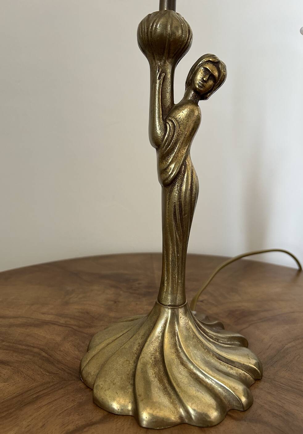 Art Deco desk lamp in bronze and brass.