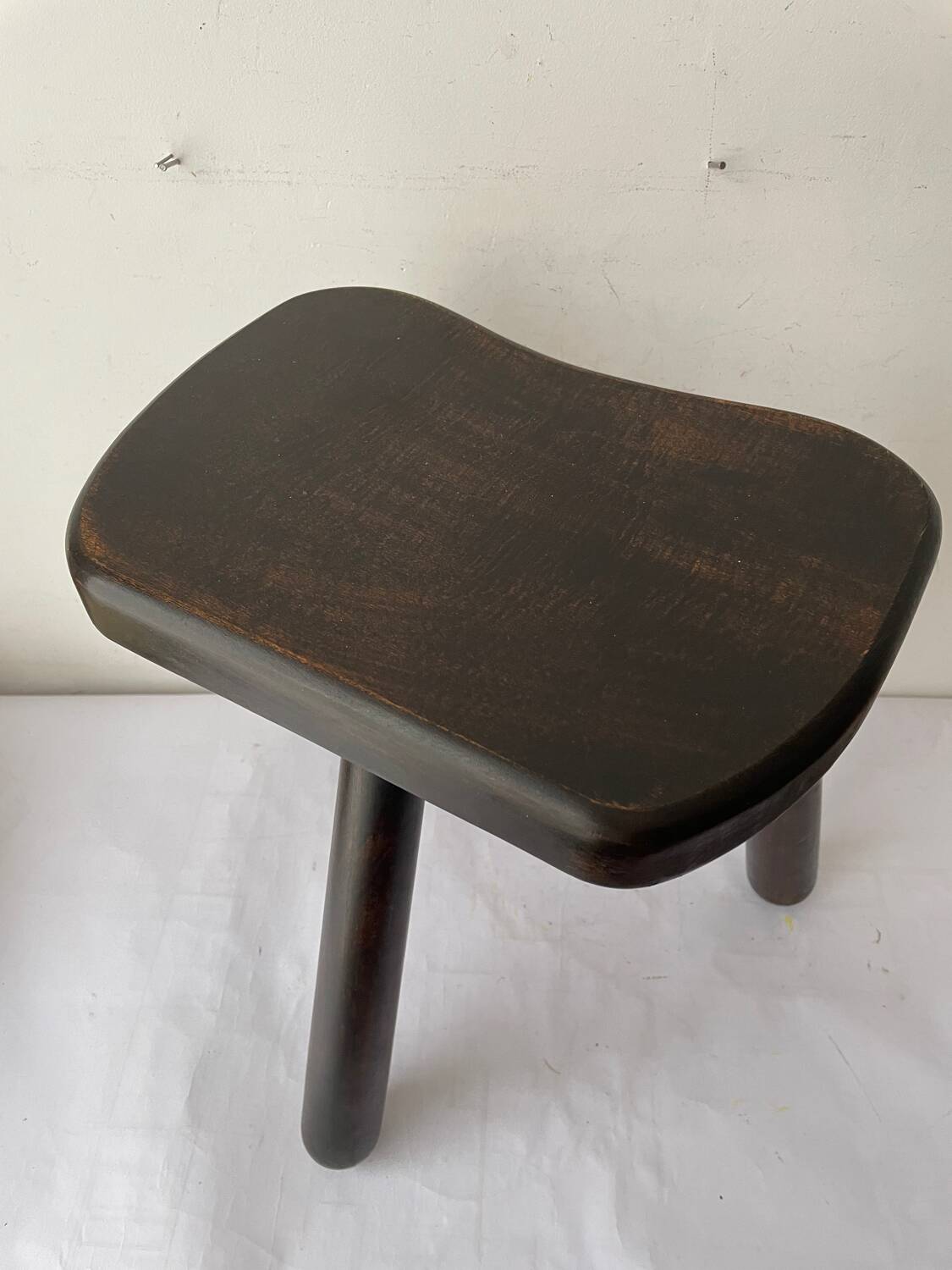 Tabouret tripode vintage