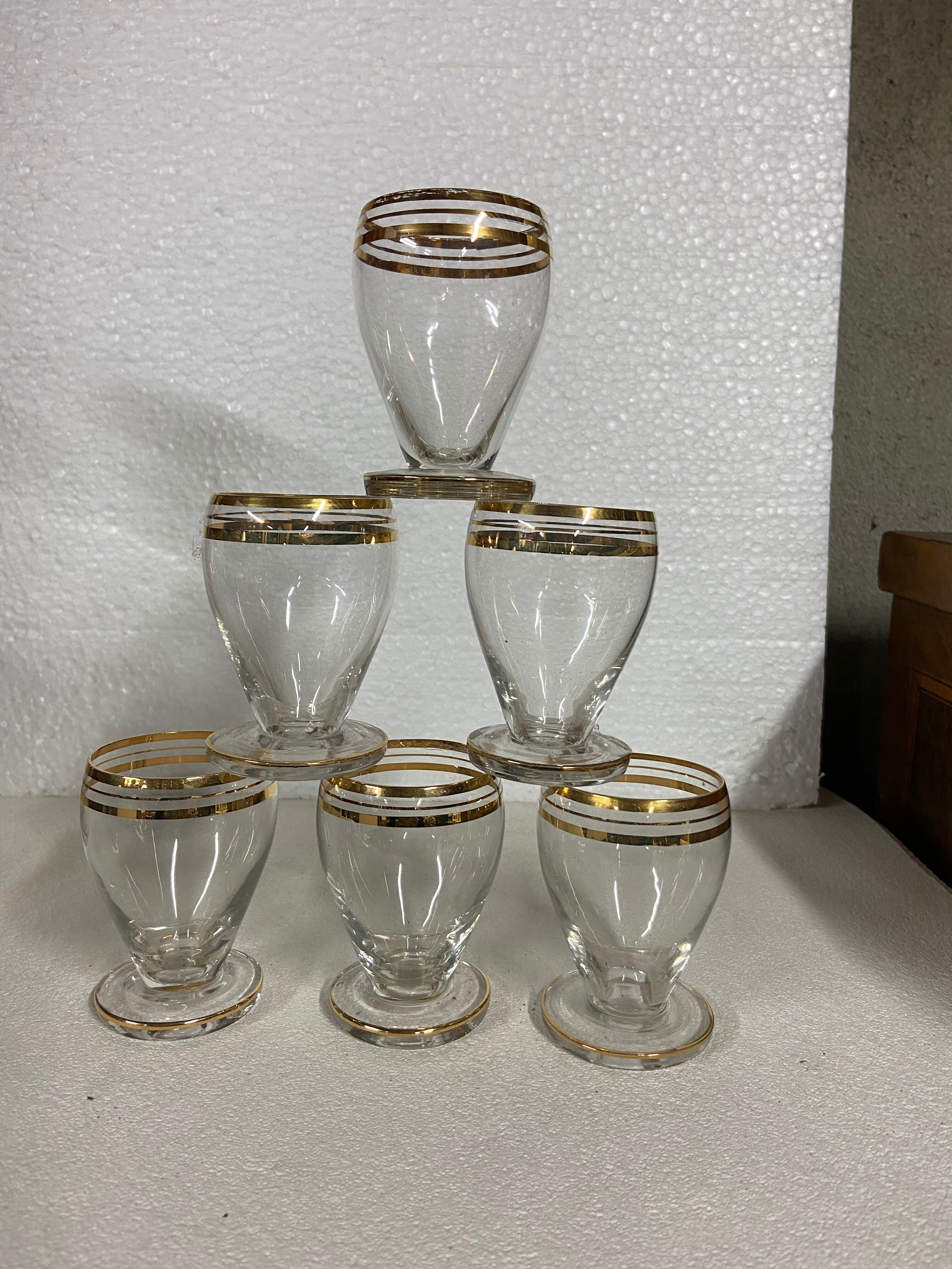 Decanter and digestive glasses