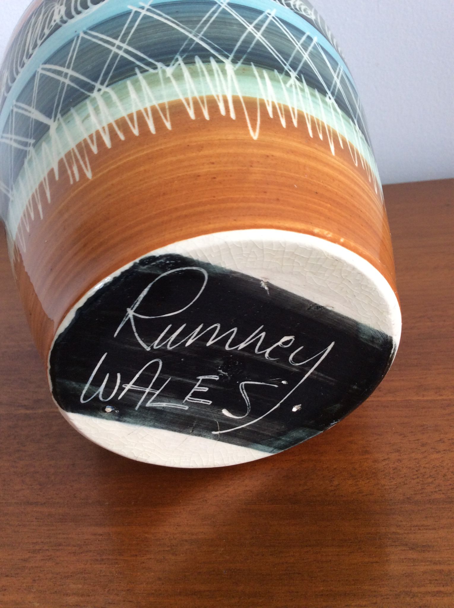 Vase vintage en céramique signé Rumney Wales