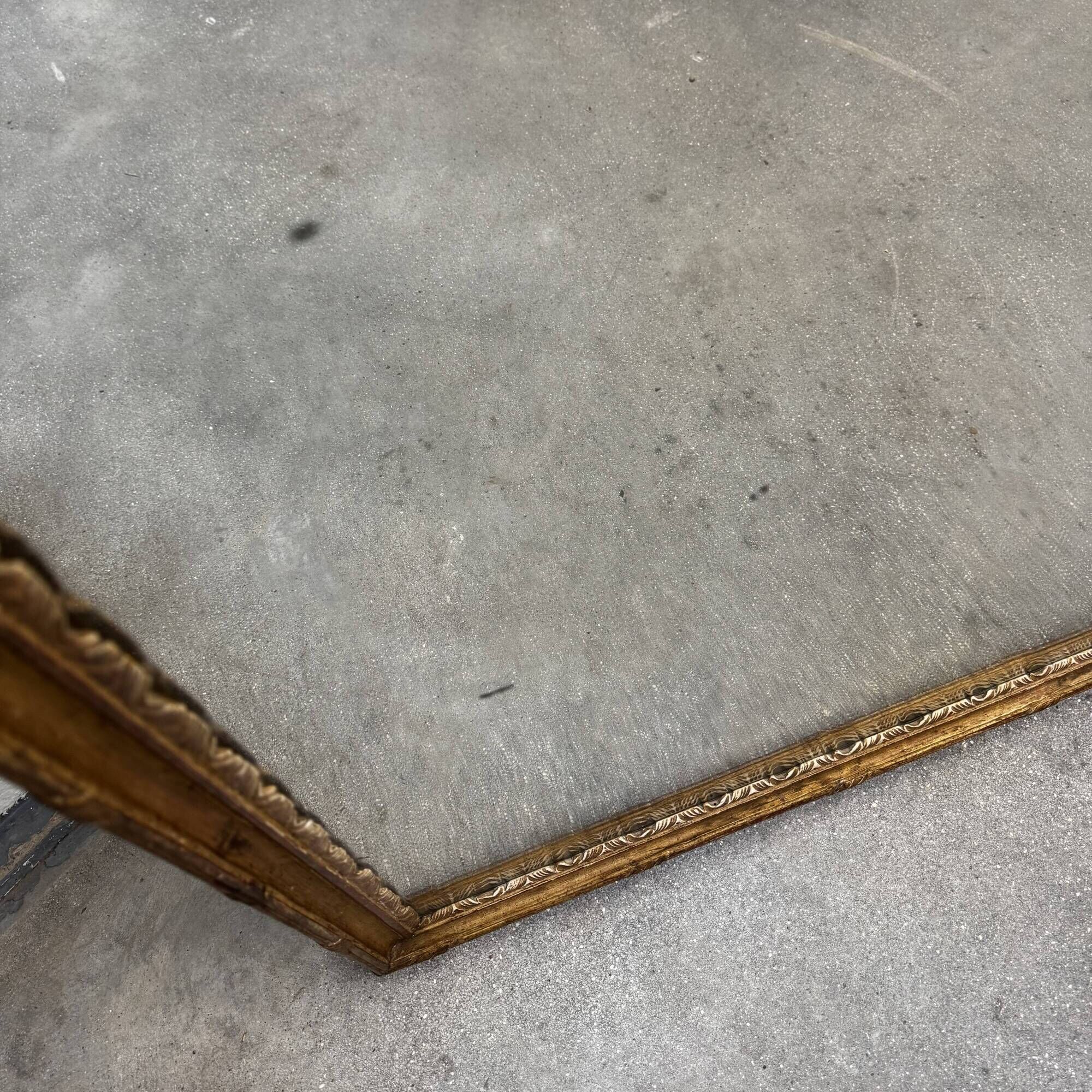 Superb antique mirror with a gilded frame – Maison Lebrun Paris (since 1847)