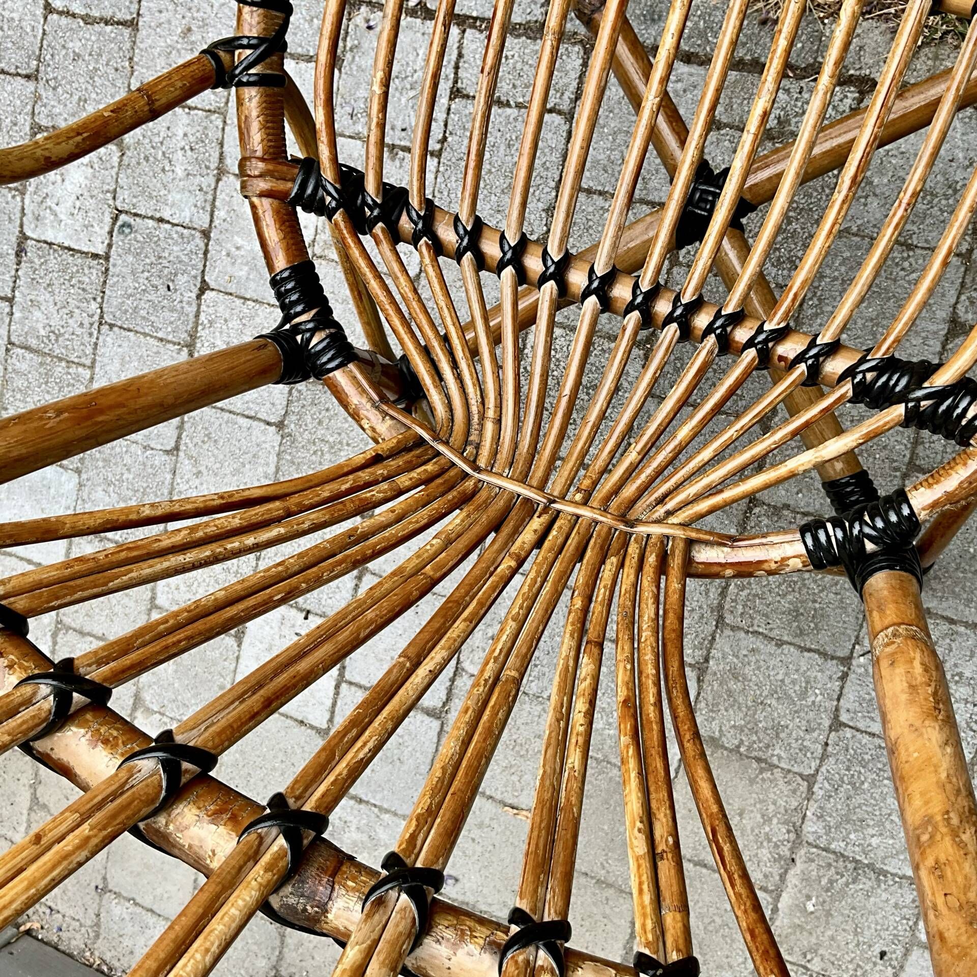 Vintage rattan peacock chair – 1970s