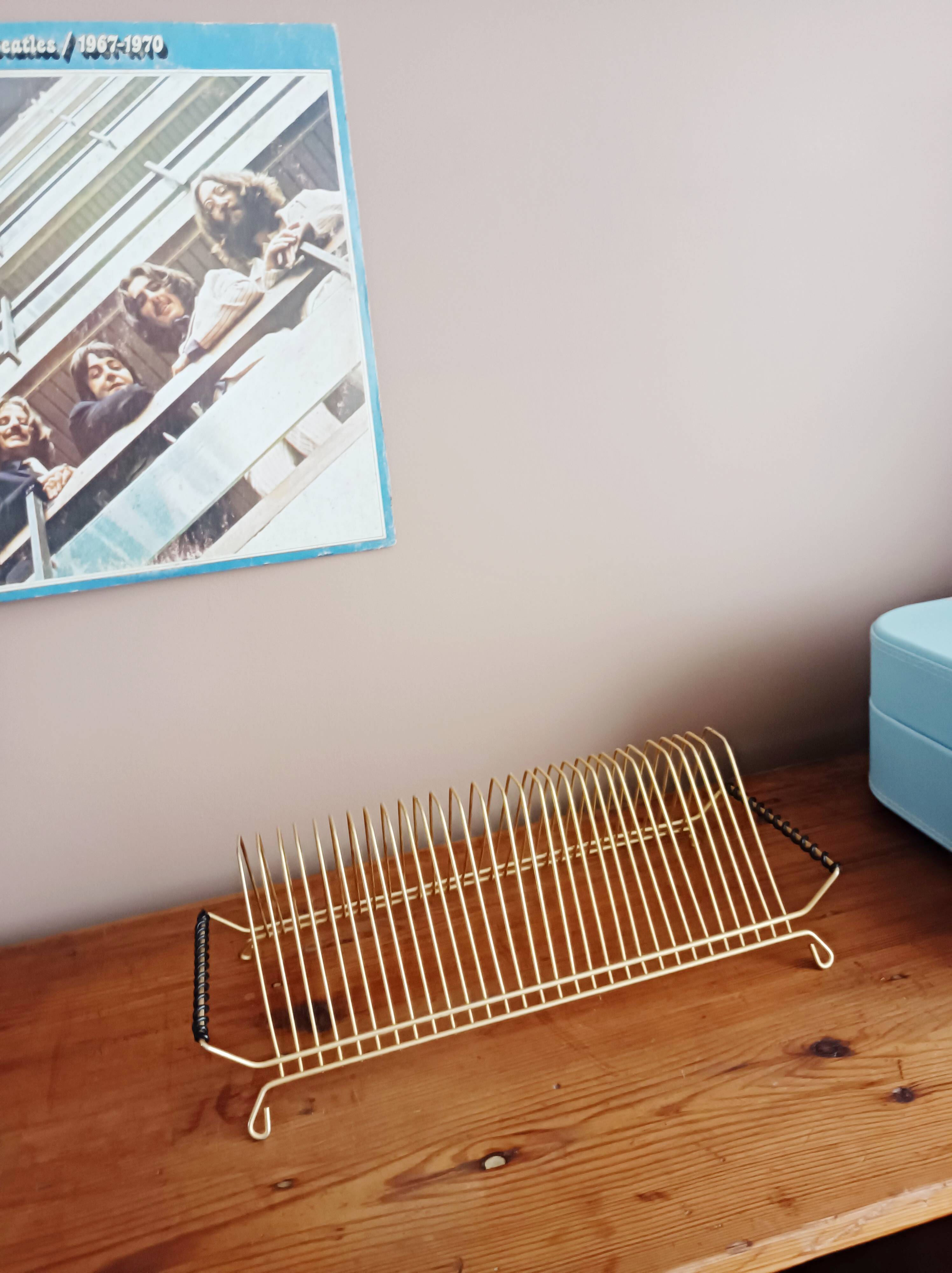 Metal 45 RPM vinyl records range