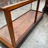 Presentation showcase counter early XXth