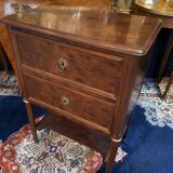 Petite commode XIXe 2 tiroirs et tablette d'entrejambes acajou massif Louis