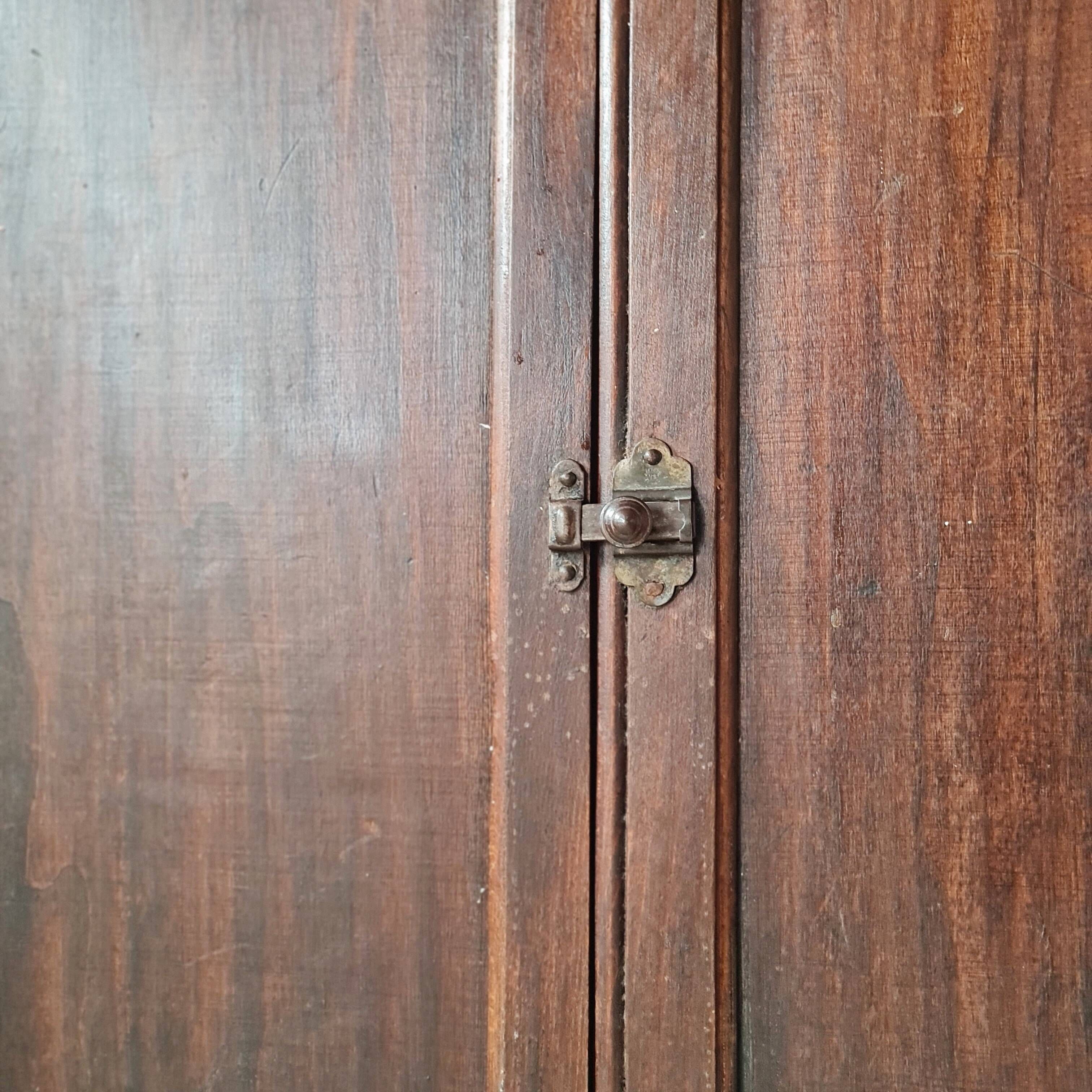 Buffet parisien bois ancien 2 portes panneautées