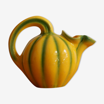 Melon pitcher