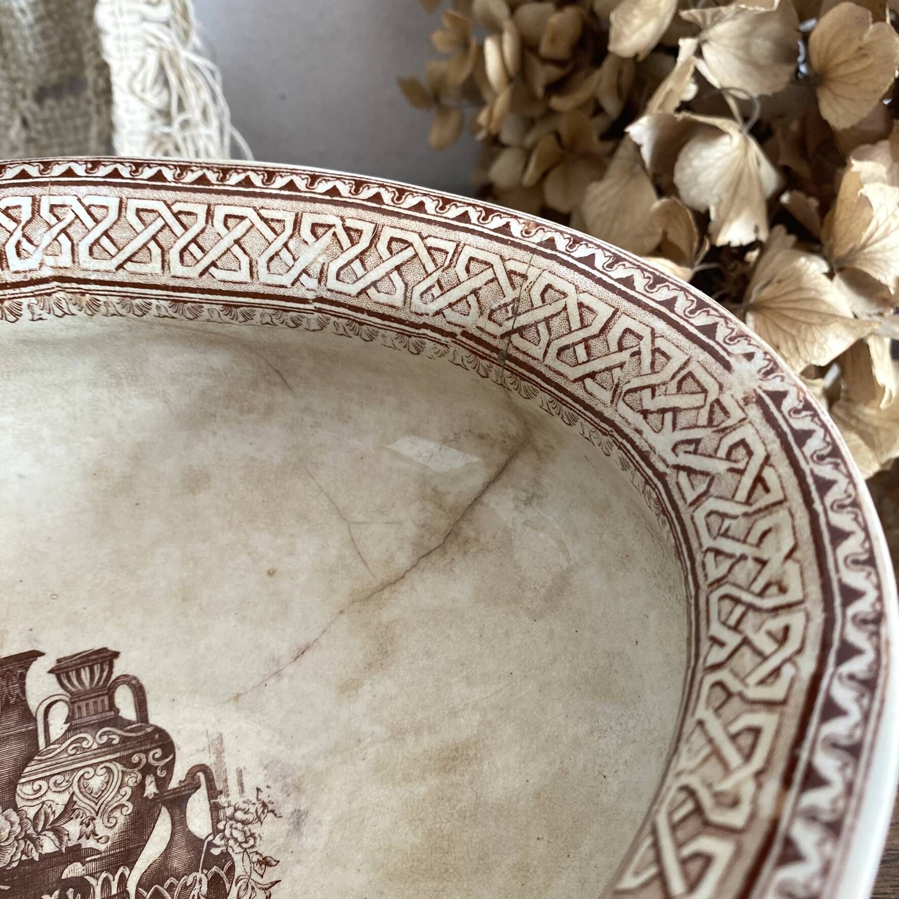 Antique vegetable dish in English ironstone "Princess Alexandra"