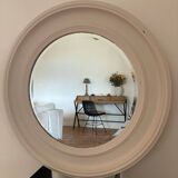 Round mirror