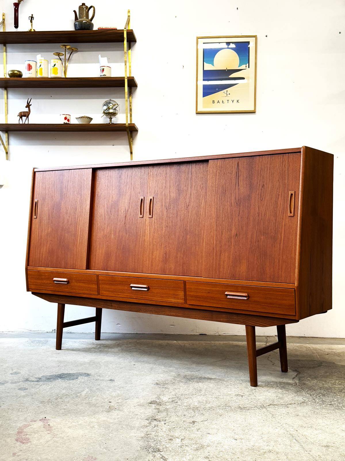 Buffet/commode en teck, Danemark années 60/70, vintage, milieu du siècle moderne