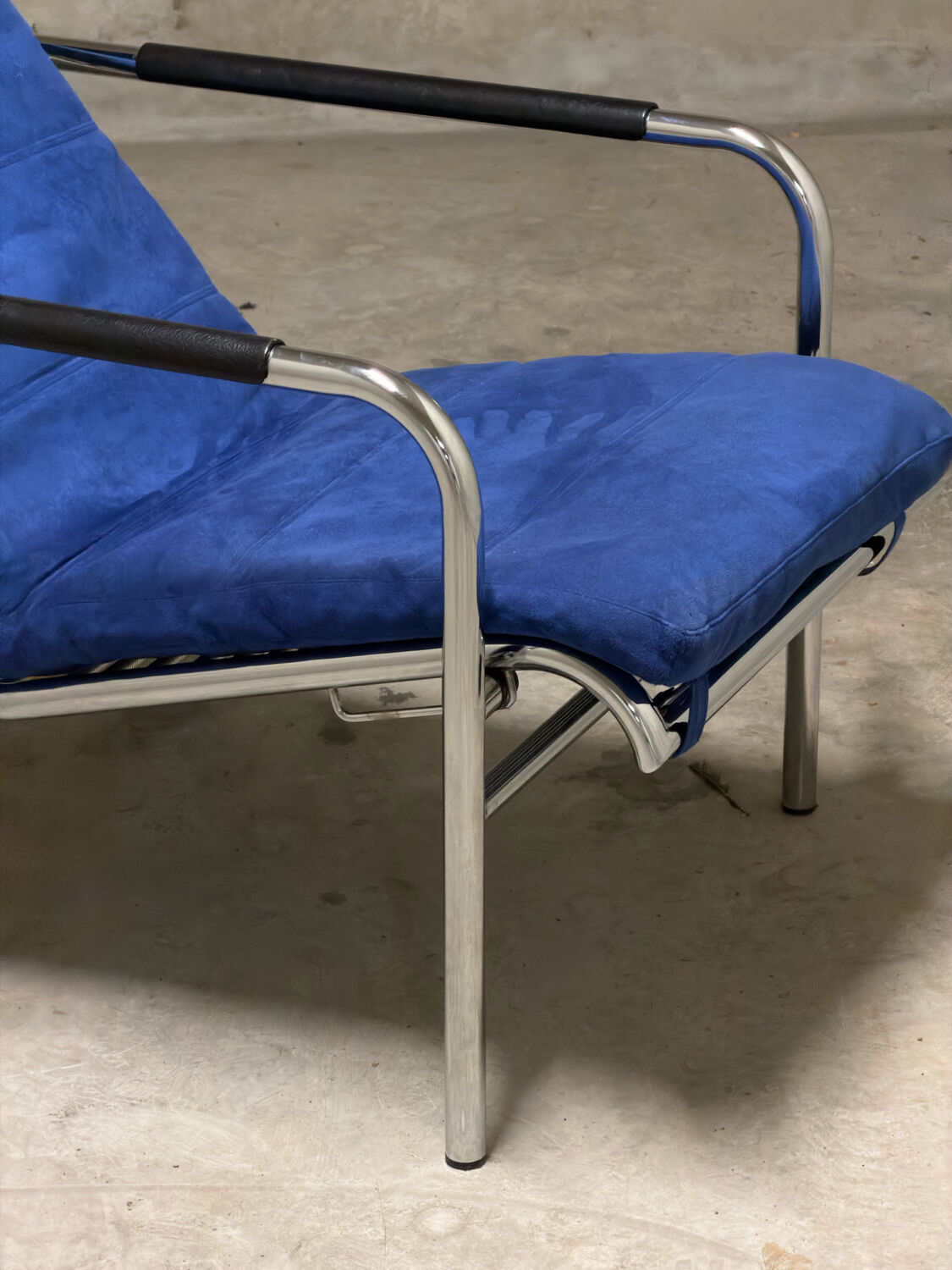 Genni armchair Gabriele Mucchi Zanotta 1980.