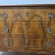 Commode en noyer de style Louis XVI