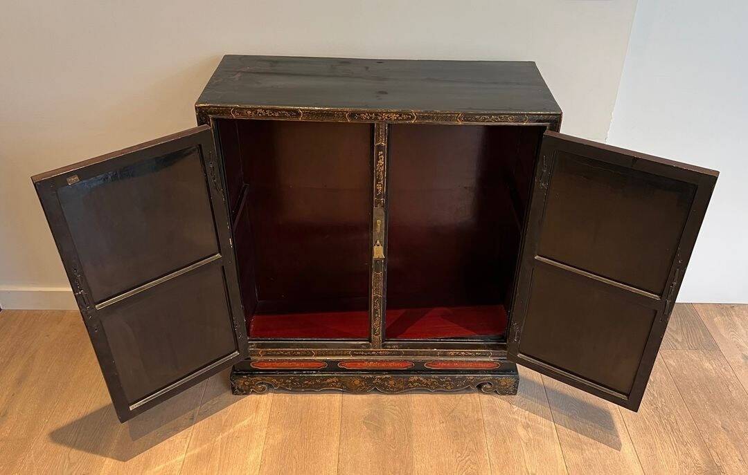 Lacquered Cabinet with Chinese Decorations, France, Art Deco, circa 1940