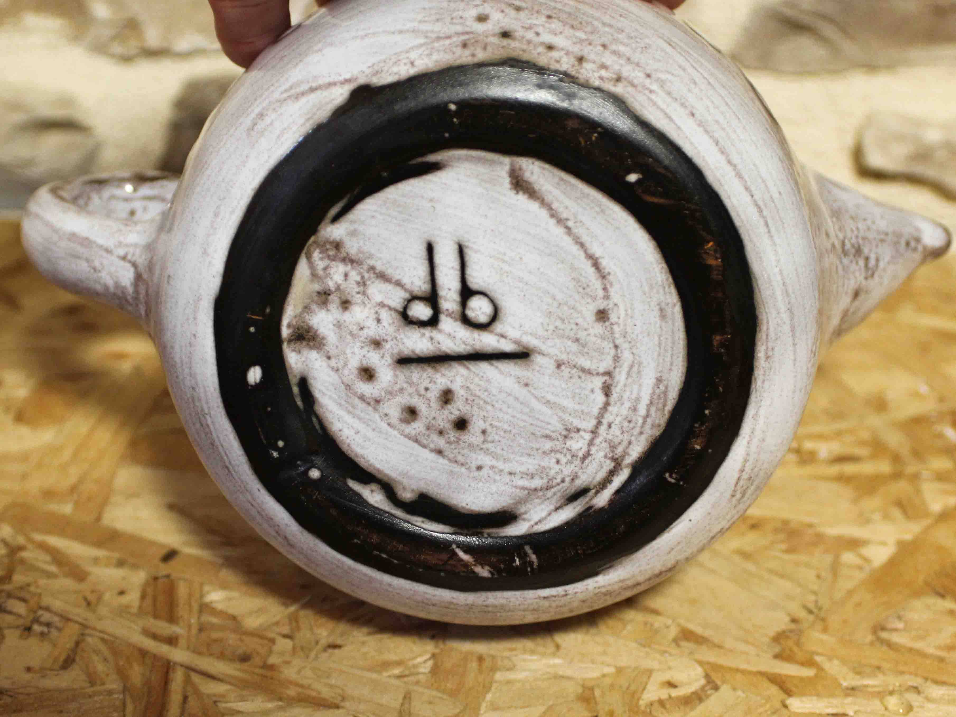 Enamelled ceramic tea set