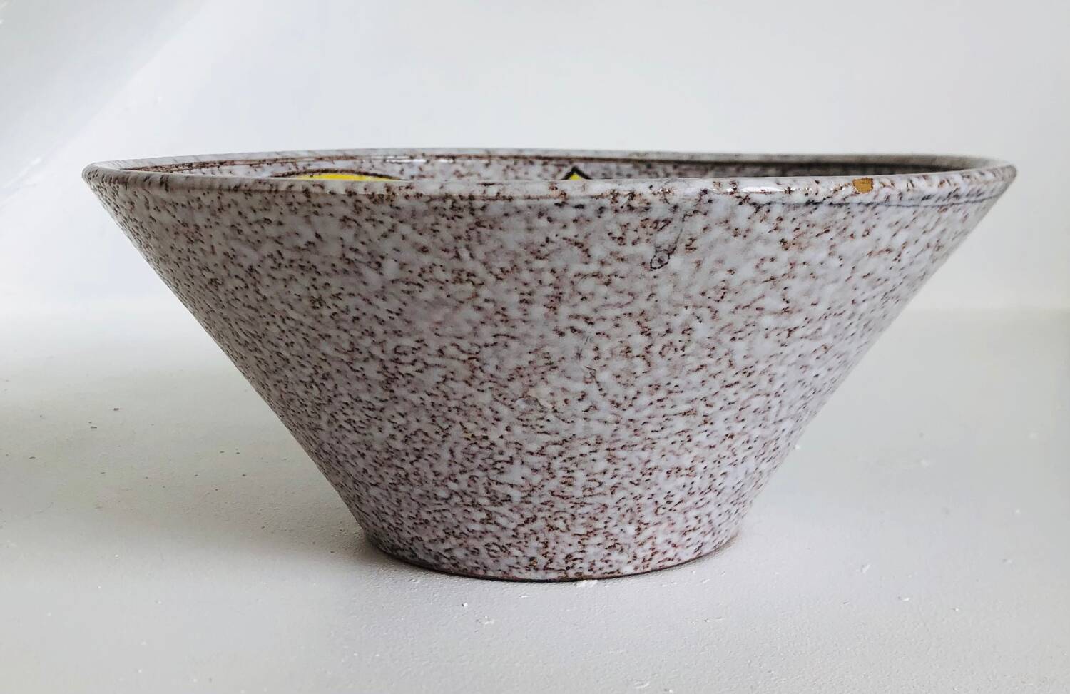 Trapezoidal vase by Fratelli Fanciullaci with plant decoration