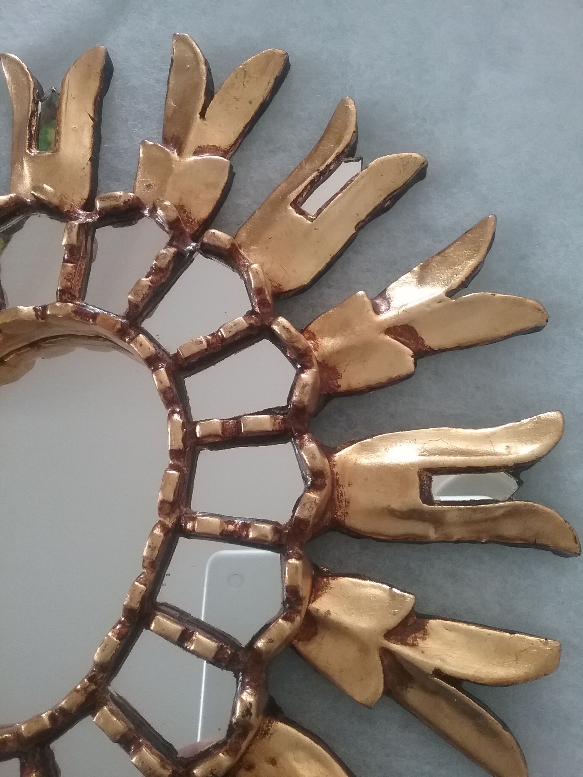 Closed-wall edify sun mirror 36x33cm