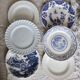 6 vintage mismatched blue and white porcelain dinner plates - Lot r